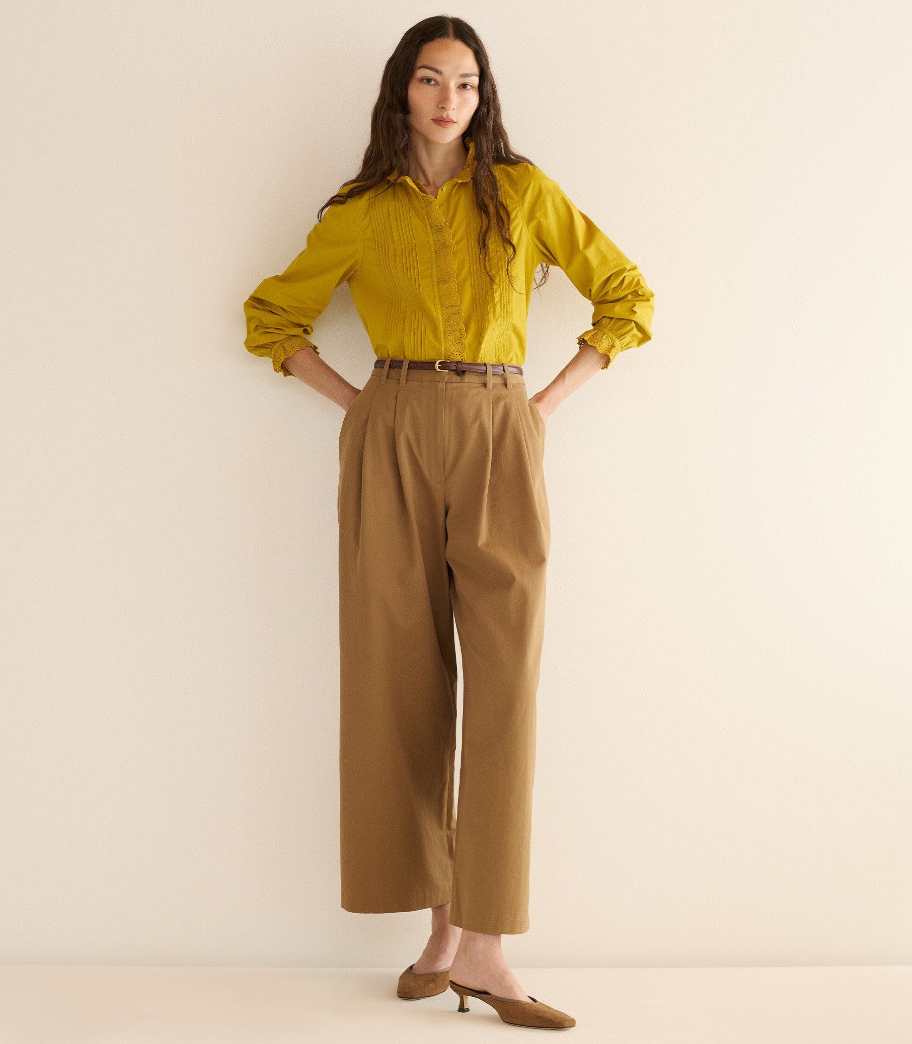 LEANDRA TOP -- OAKMOSS